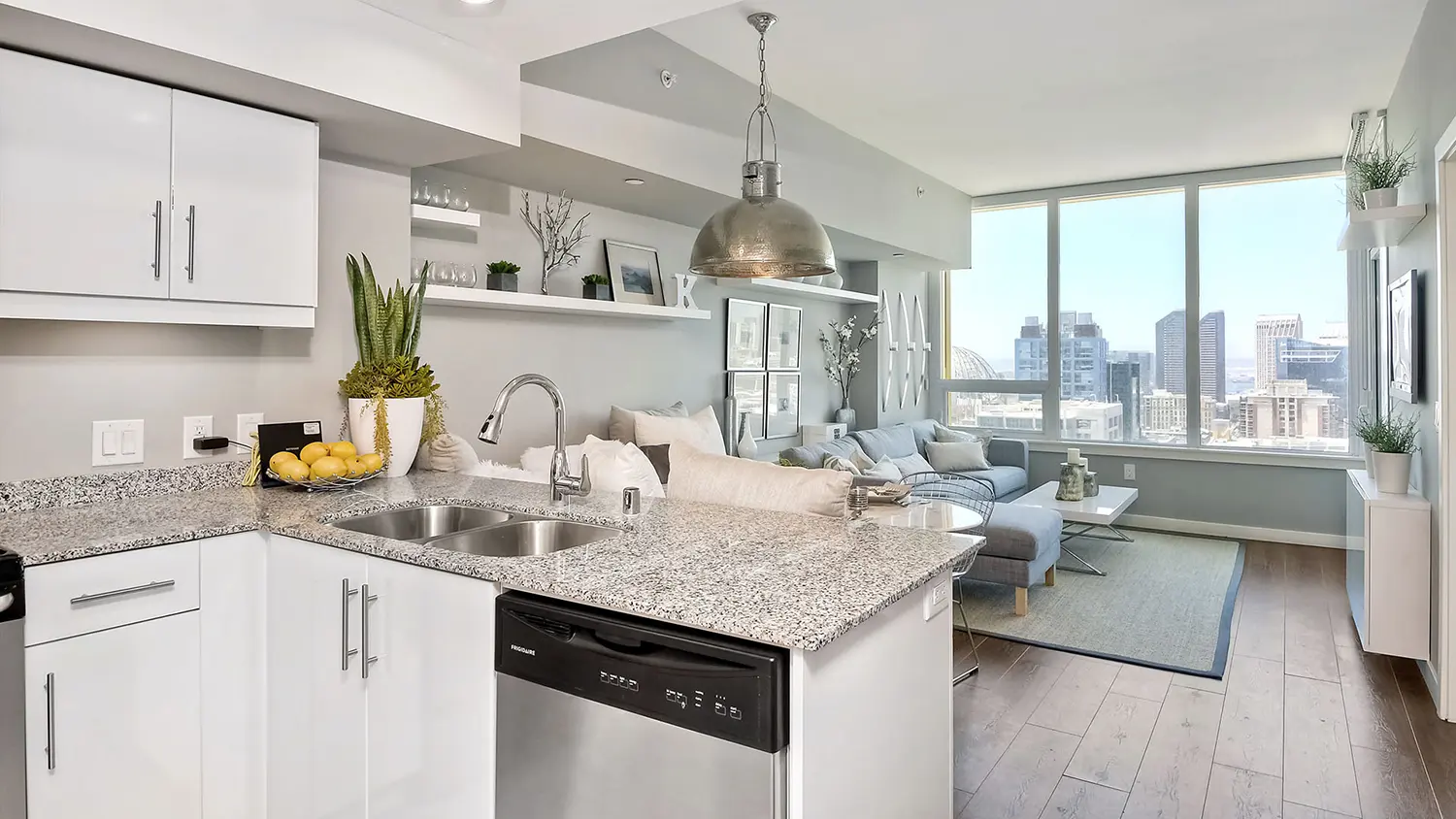 apartment features pinnacle on the park 4